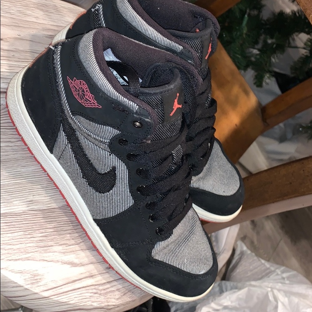 Black/White & Pink Air Jordan’s!